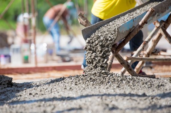 Backyard Concrete Pouring in Alexandria